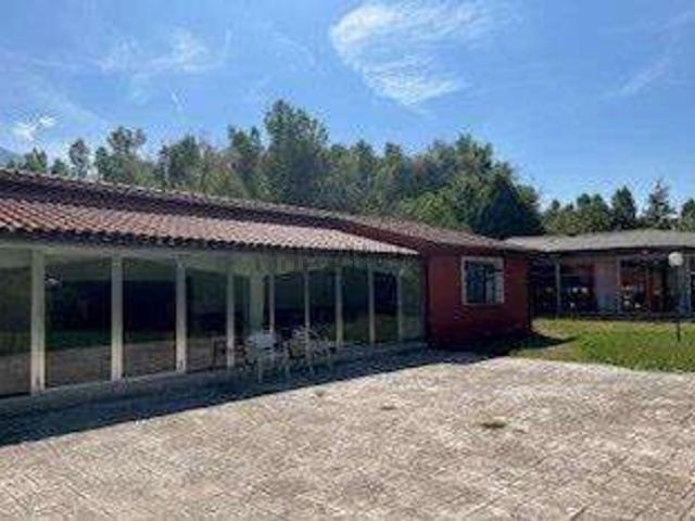 Locale in vendita di 577 m² in Via Badia