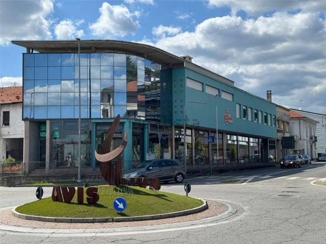 Locale in vendita di 580 m²