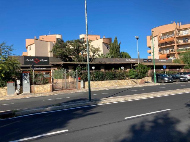 Locale in vendita di 586 m² in Corso Italia