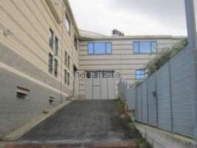Locale in vendita di 5871 m² in Via Giovanni Verga, 14