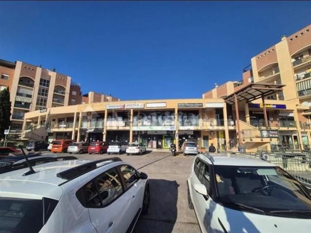 Locale in vendita di 58 m² in Largo Marcantonio Cesti