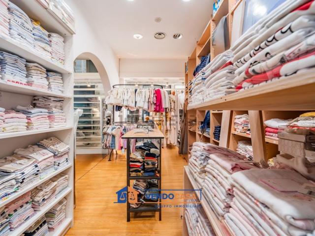 Locale in vendita di 58 m² in Piazza Liberazione, 15