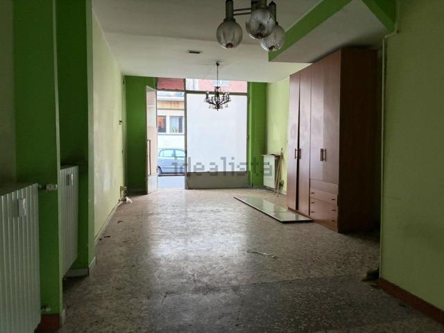 Locale in vendita di 58 m² in Via Alessandro Paravia, 11