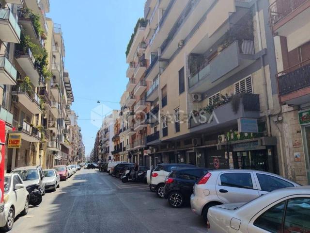 Locale in vendita di 58 m² in Via Dante Alighieri