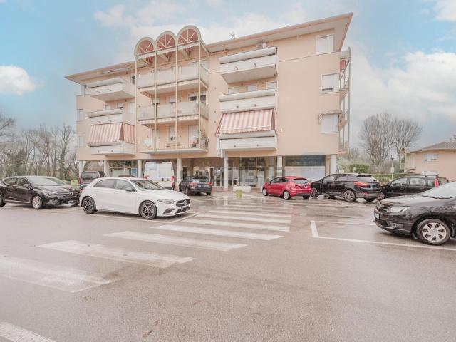 Locale in vendita di 58 m² in Via Isonzo, 14