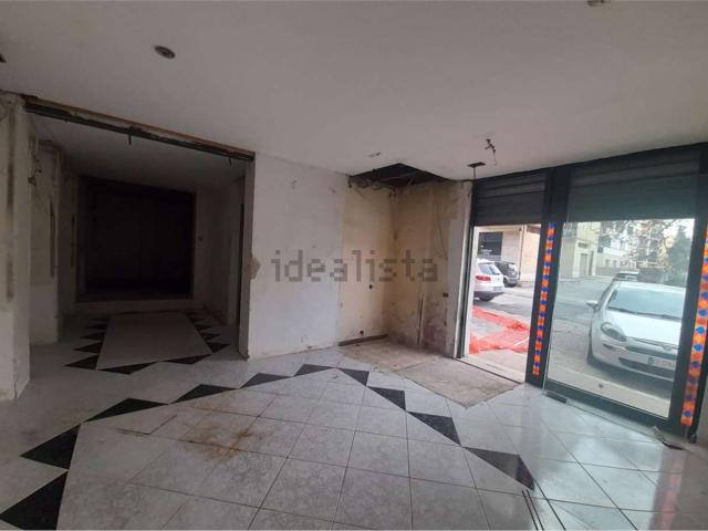 Locale in vendita di 58 m² in Via Sicilia, 1