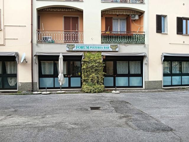 Locale in vendita di 590 m² in Via Generale Vittorio Darra, 5