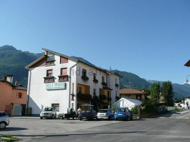 Locale in vendita di 590 m² in Via Piave, 29