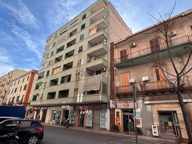 Locale in vendita di 59 m² in Via Cesare Battisti, 58