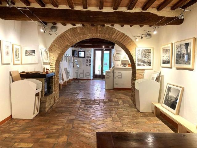 Locale in vendita di 59 m² in Via Dante Alighieri, 70
