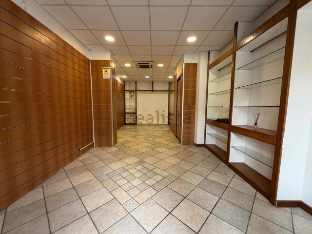 Locale in vendita di 63 m² in Via Alessandro Severo, 197