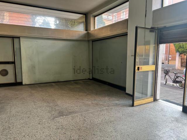 Locale in vendita di 63 m² in Via Ricci Oddi
