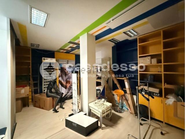 Locale in vendita di 63 m² in Viale Duca D&apos Aosta, 7