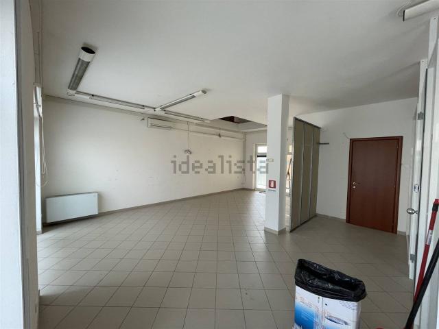 Locale in vendita di 63 m²