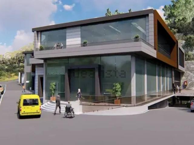 Locale in vendita di 6000 m² in Via Tre Scalini