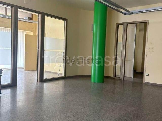 Locale in vendita di 600 m²