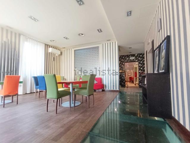 Locale in vendita di 600 m² in Via Giacomo Matteotti
