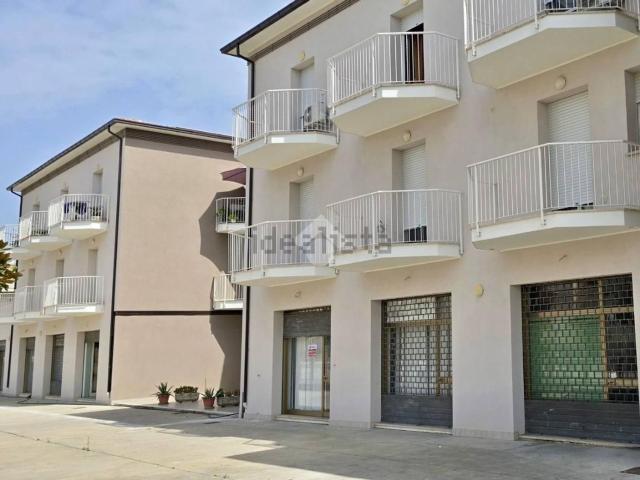 Locale in vendita di 600 m² in Via Ponte Cavalcavia