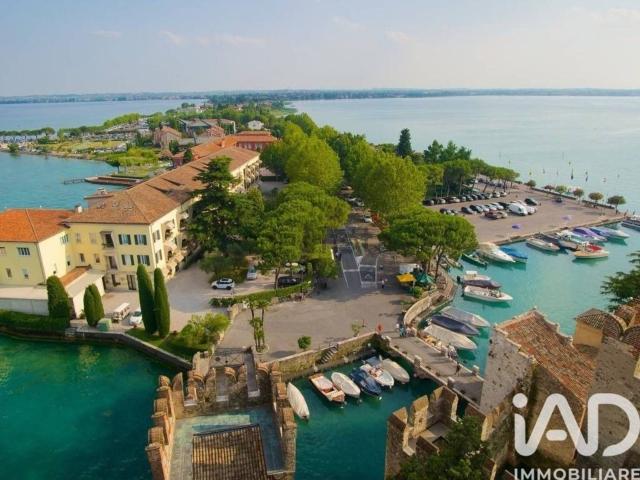 Locale in vendita di 600 m² in Via Verona
