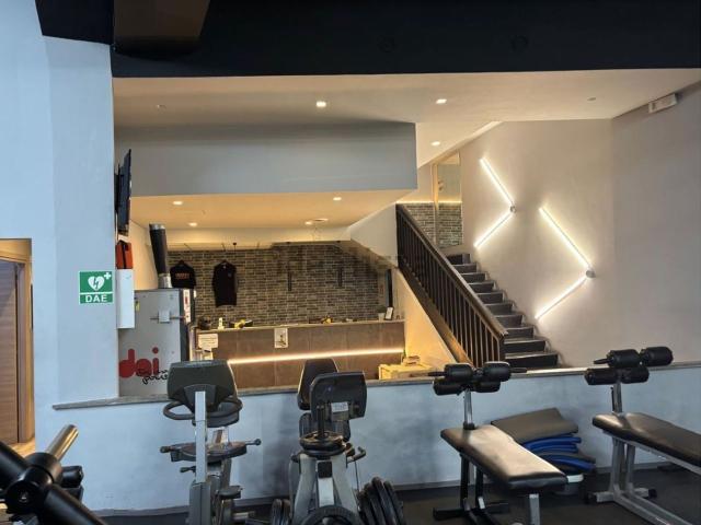 Locale in vendita di 600 m² in Viale Roma, 120