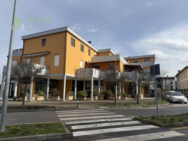 Locale in vendita di 600 m² in Viale Sant&apos  Agostino