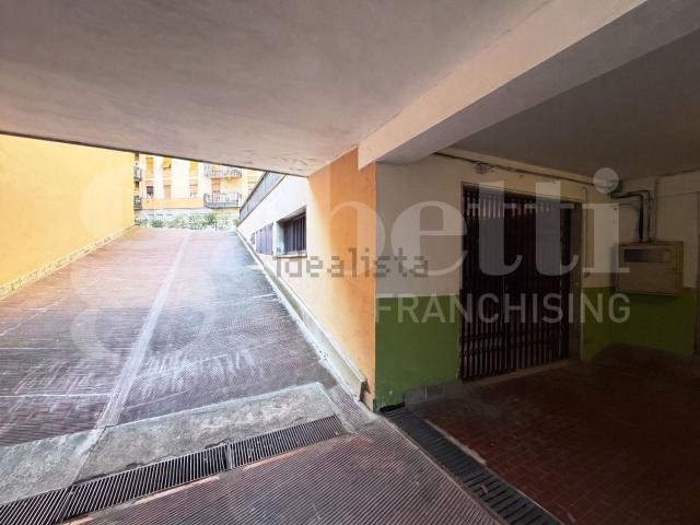 Locale in vendita di 600 m² in Vicolo della Stazione, 12