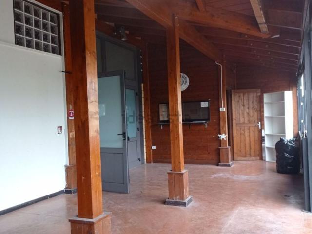 Locale in vendita di 600 m² in Contrada Gallo