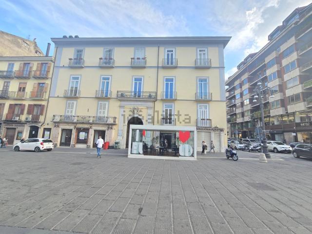 Locale in vendita di 600 m² in Corso Vittorio Emanuele II, 37