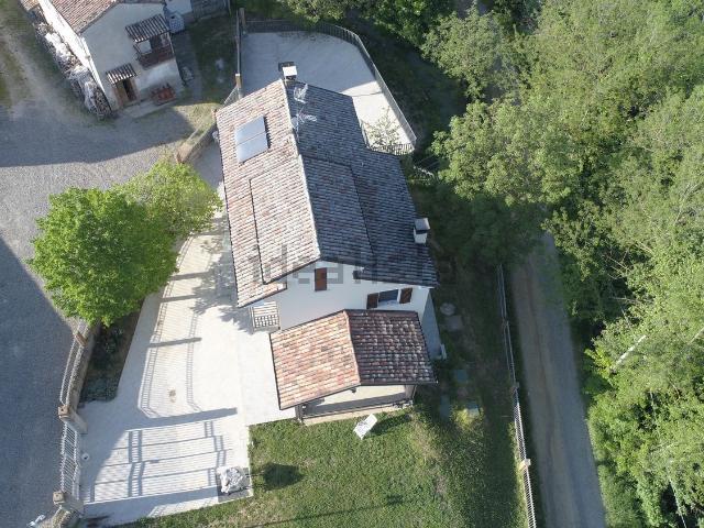 Locale in vendita di 600 m² in Strada ca del plinio 8, 8