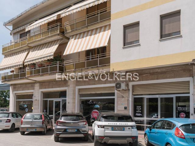 Locale in vendita di 6087 m² in Via Panoramica, 29