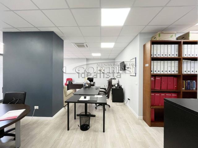 Locale in vendita di 60 m² in Piazza Michelangelo, 32