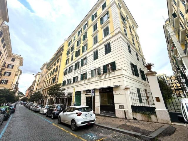 Locale in vendita di 60 m² in Via Tirso, 38