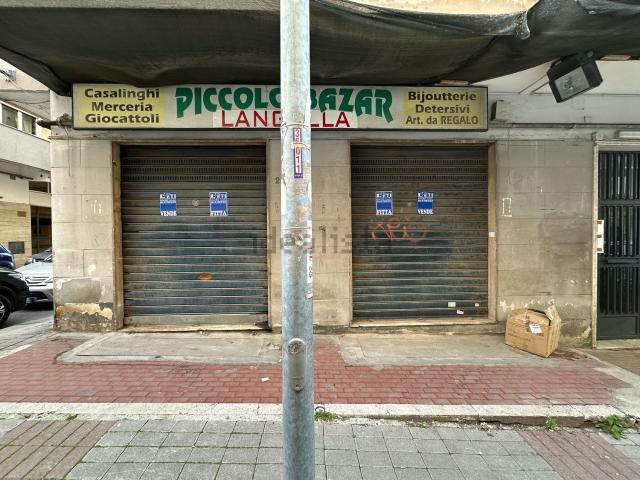 Locale in vendita di 60 m² in Via Unione Sovietica