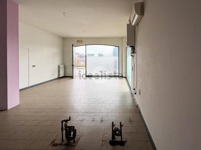 Locale in vendita di 60 m² in Via XXIV Maggio, 24