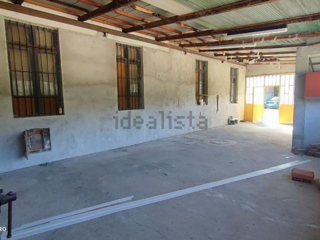 Locale in vendita di 60 m² in Via Alba Cortemilia, 188