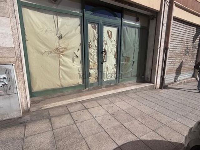 Locale in vendita di 60 m² in Via Alessandro Manzoni, 45