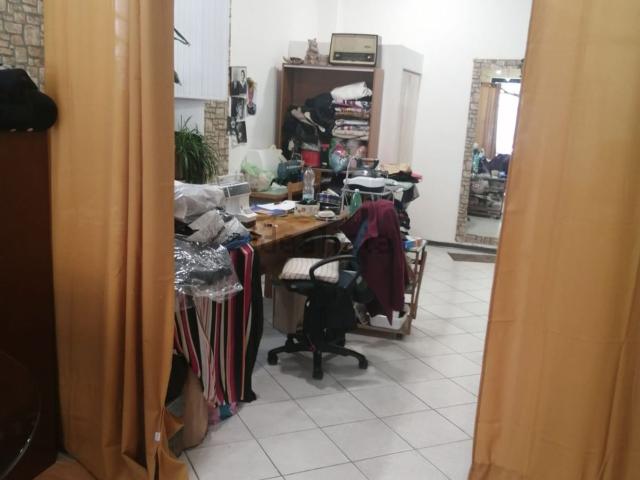 Locale in vendita di 60 m² in Via Angilla Vecchia
