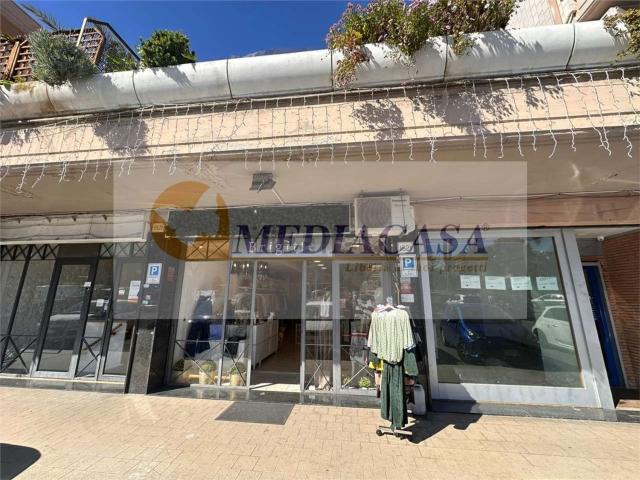 Locale in vendita di 60 m² in Via Cassia, 1821