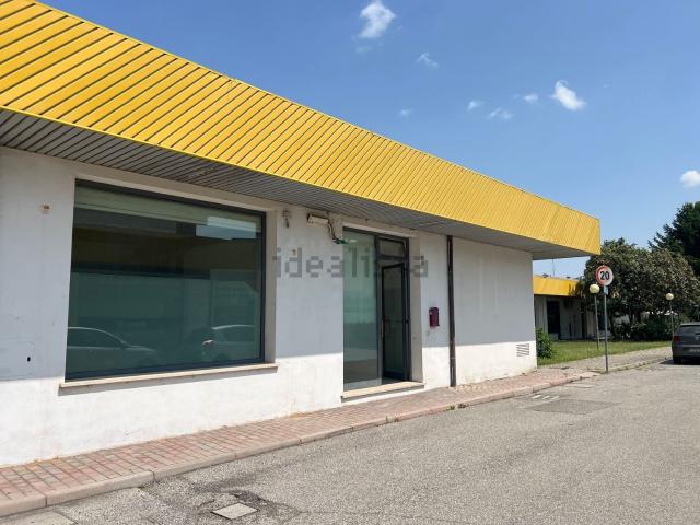 Locale in vendita di 60 m² in Via Celletta, 43