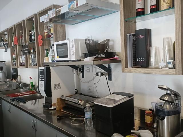 Locale in vendita di 60 m² in Via Cornigliano, 76