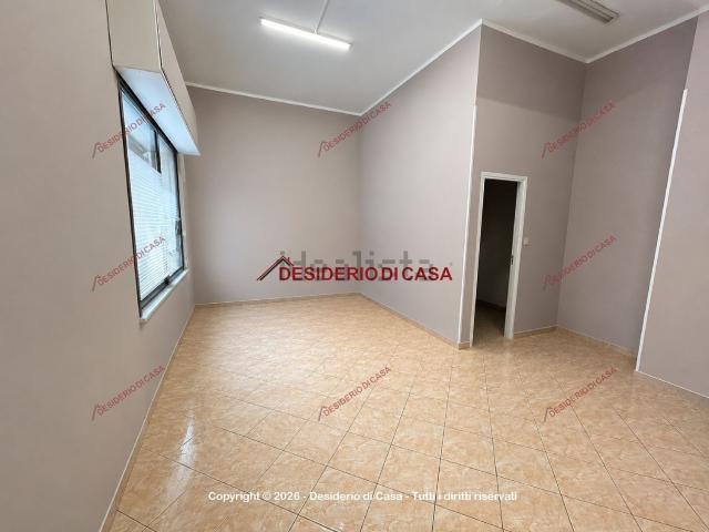 Locale in vendita di 60 m² in Via del Cavaliere, 87