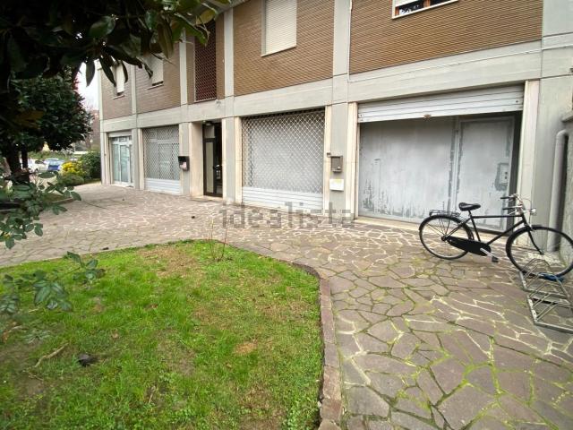 Locale in vendita di 60 m² in Via Duccio da Boninsegna