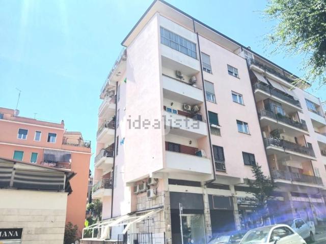 Locale in vendita di 60 m² in Via Federico Ozanam, 86