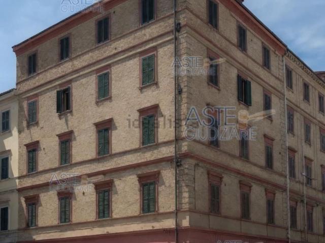 Locale in vendita di 60 m² in Via Flaminia, 1