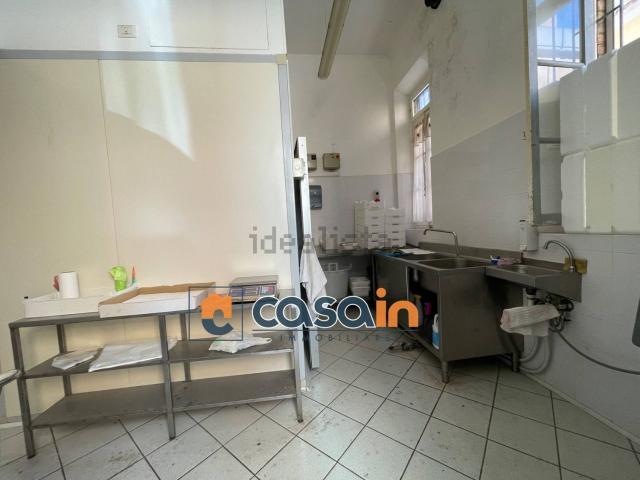 Locale in vendita di 60 m² in Via Francesco Crispi, 30