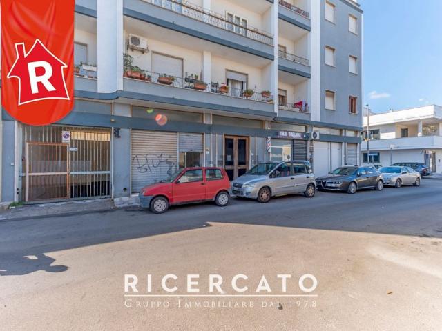 Locale in vendita di 60 m² in Via G.Galilei, 76