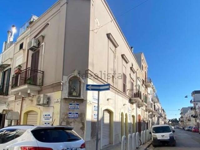 Locale in vendita di 60 m² in Via Giosuè Carducci, 58