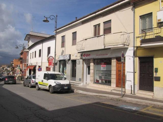 Locale in vendita di 60 m² in Via Giacomo Matteotti, 86