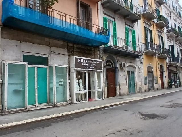 Locale in vendita di 60 m² in Via Gian Giuseppe Carulli