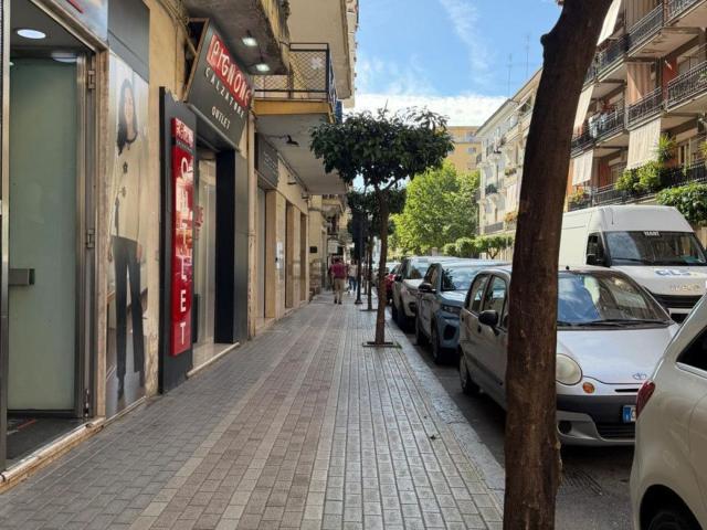 Locale in vendita di 60 m² in Via Giuseppe Mazzini, 114